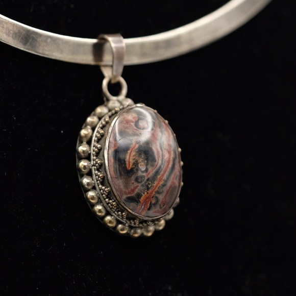 Vintage Leopard Jasper Pendant with intricate Sterling Silver - Picture 7 of 9